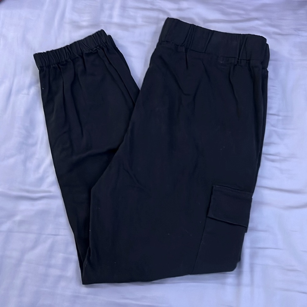 Light weight black joggers